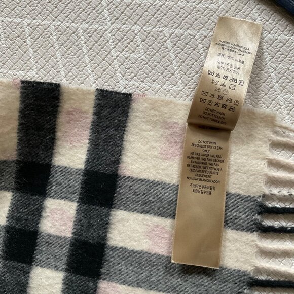 RARE BURBERRY Beige black red heart 100% CASHMERE PLAID CHECK SCARF - Picture 6 of 6